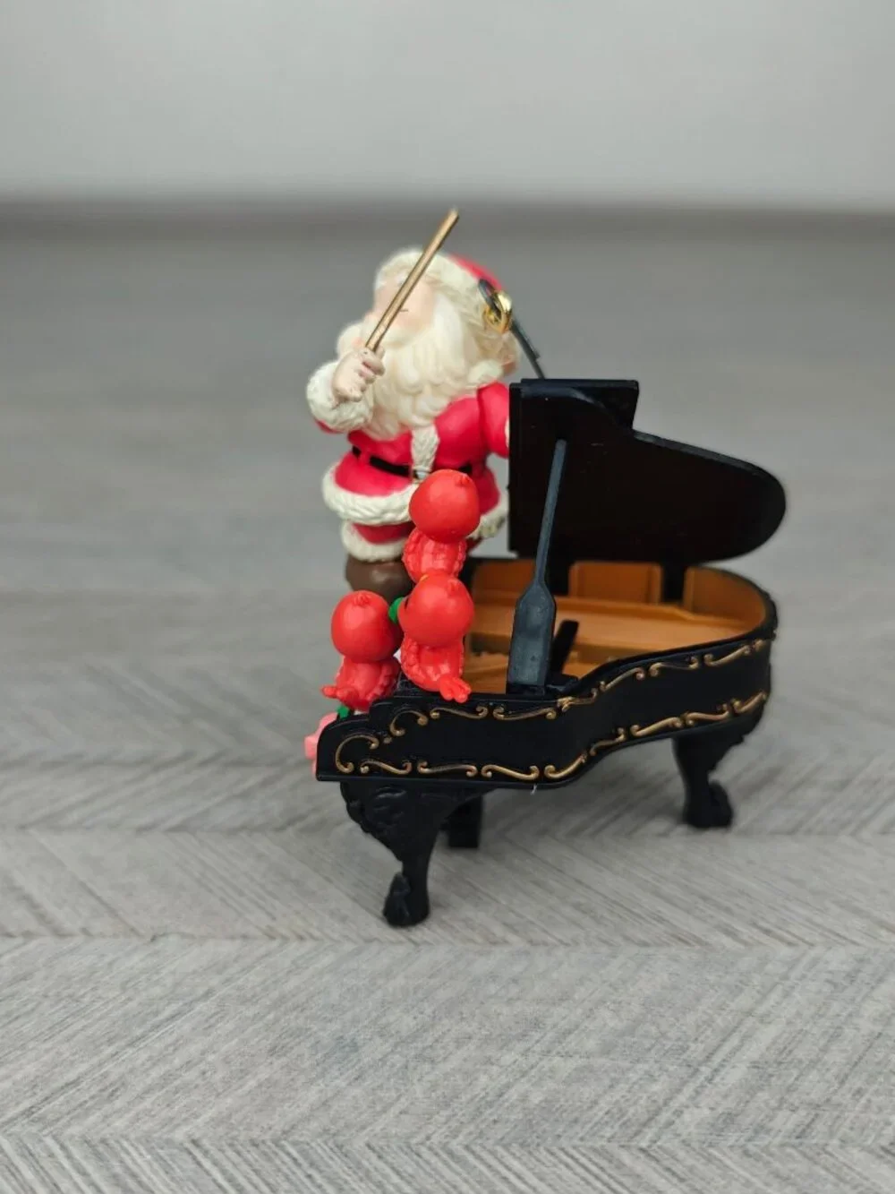 Santa Claus & Piano Christmas Ornament Figurine 1998 Plastic Black Red Green